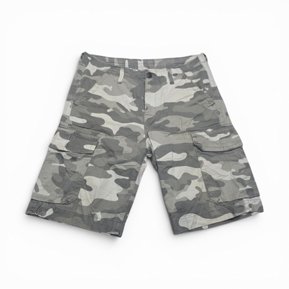Bermuda True Religion Talla 34 Verde Militar Claro