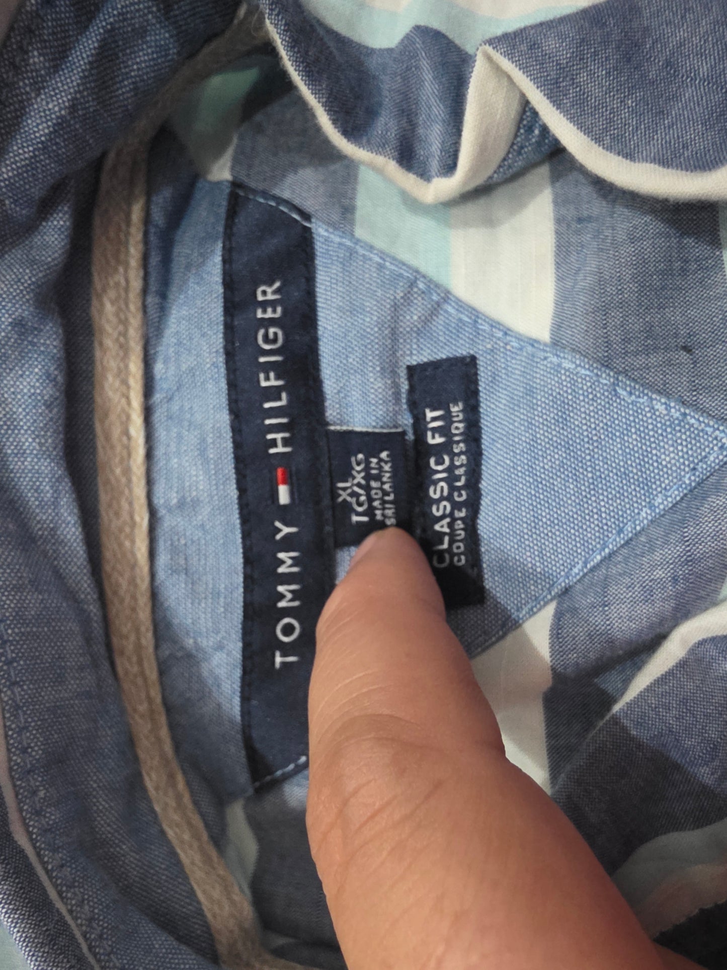 Camisa Tommy Hilfiger Xgrande Xl Azul Y Blanco Lineas