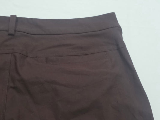 Bermuda Lululemon Talla 38 Vino