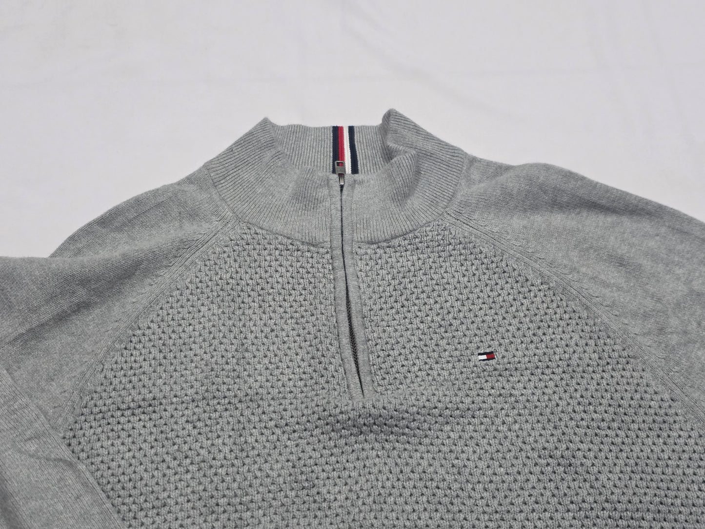 Sueter Cierre Corto Tommy Hilfiger Xgrande Xl Gris Claro