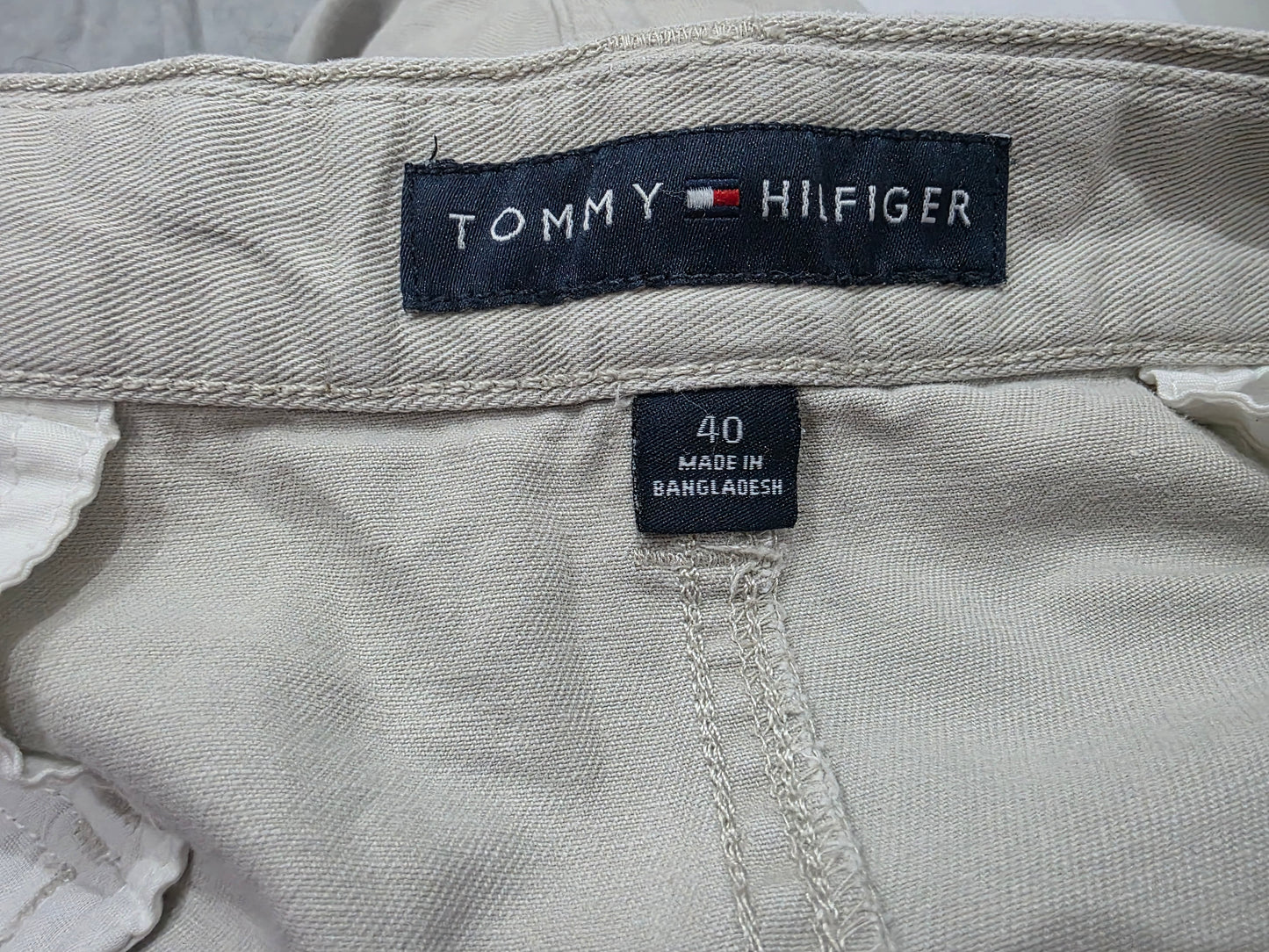 Bermuda Cargo Tommy Hilfiger Talla 40 Caqui
