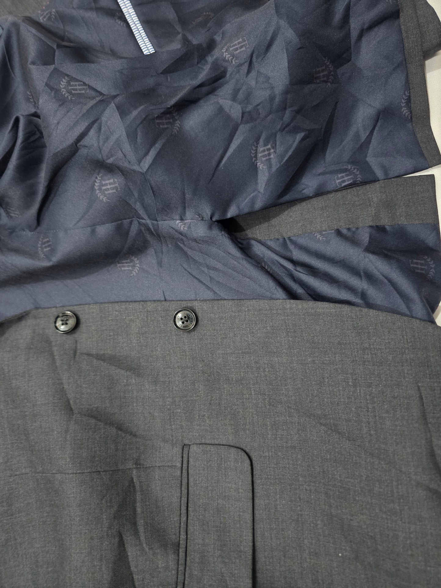Saco Tommy Hilfiger 42s Gris Oscuro (Usado)