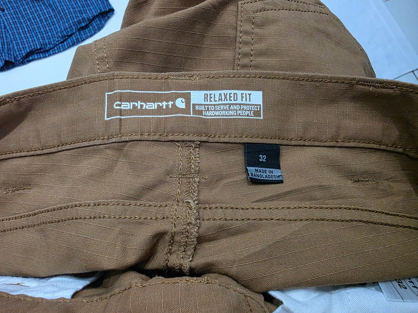 Bermuda Carhartt Talla 32 Relaxed Fit Cafe (Usado)