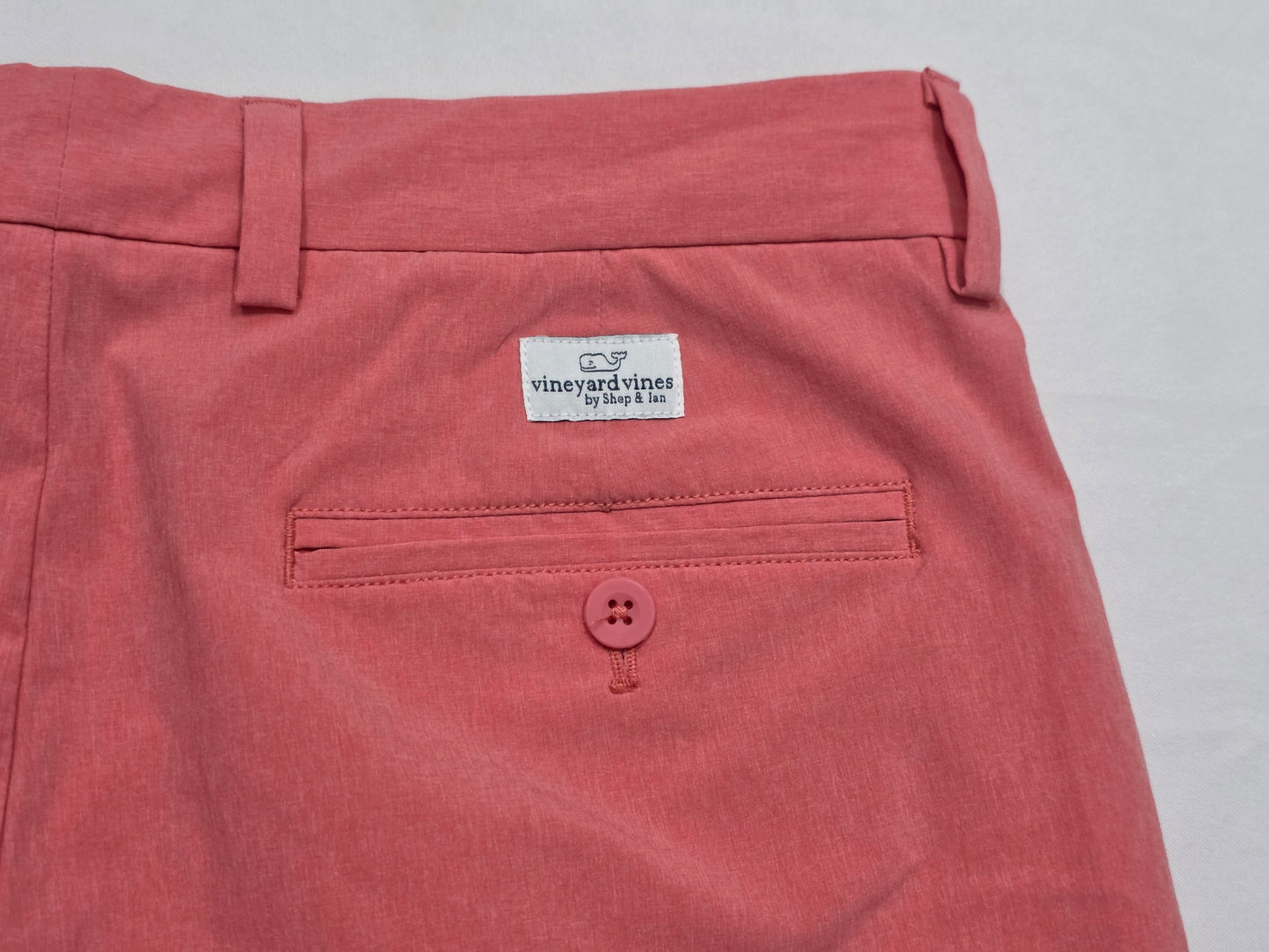 Bermuda Vineyard Vines Talla 33 Coral Deportivo (Usado)