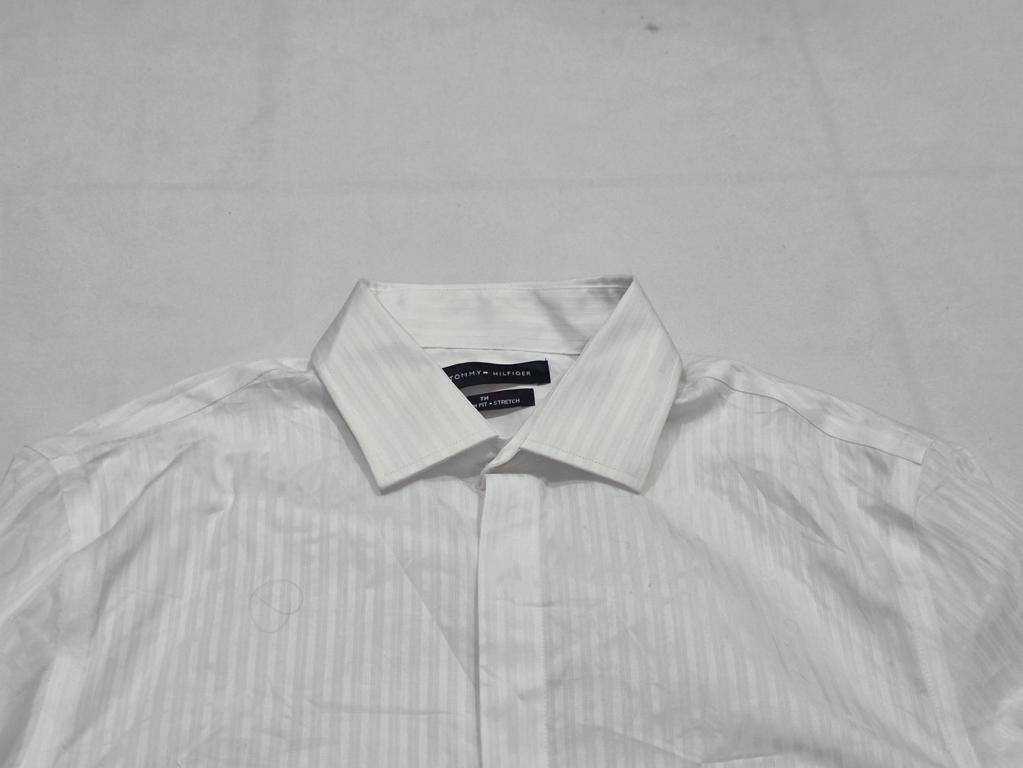 Camisa Tommy Hilfiger Mediana M 15 1/2 34-35 Blanca Slimfit (NUEVA)