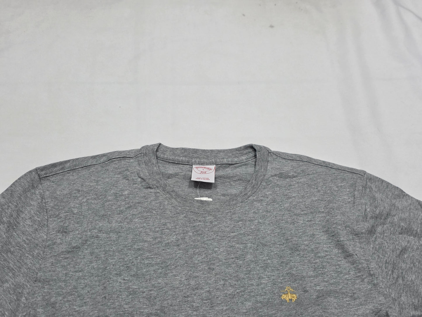 Playera Brooks brothers Grande L Gris (NUEVA)
