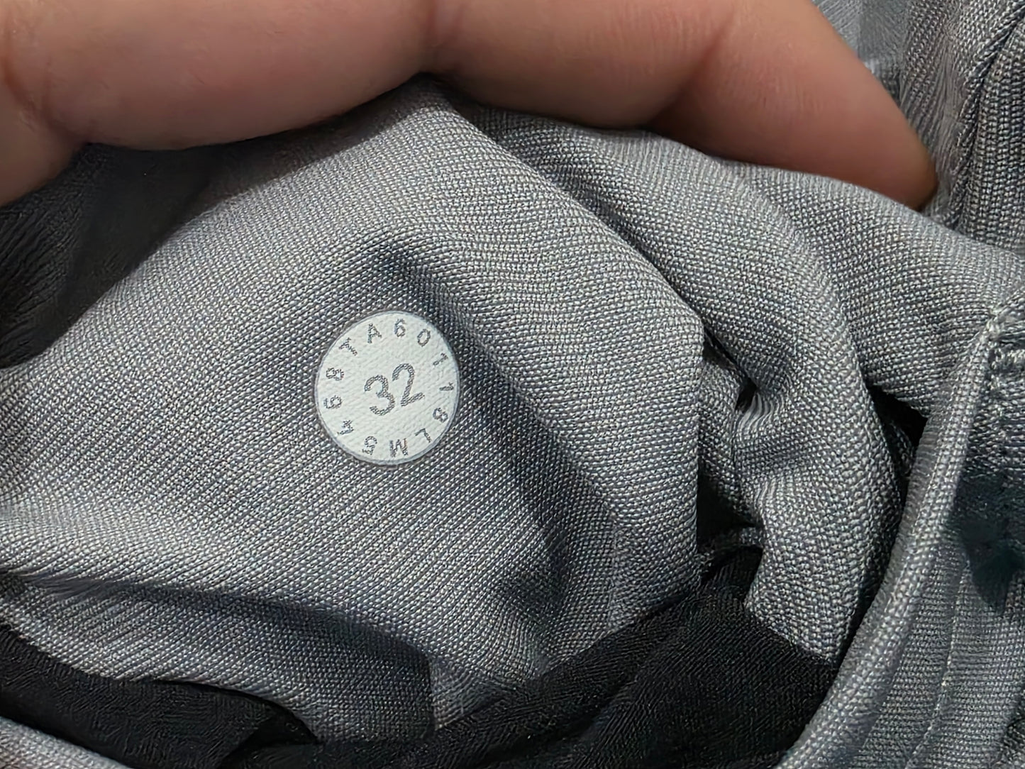 Pantalon Deportivo Lululemon 32 Gris (Usado)