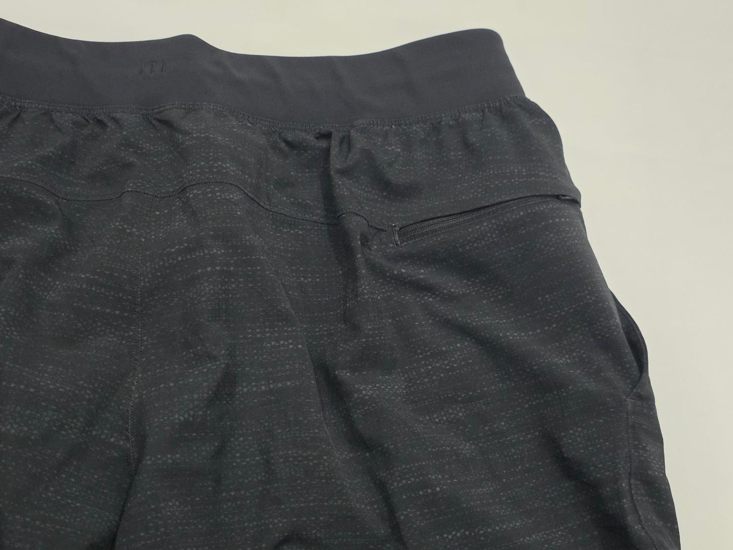 Short Lululemon Mediana M Negro (Usado)