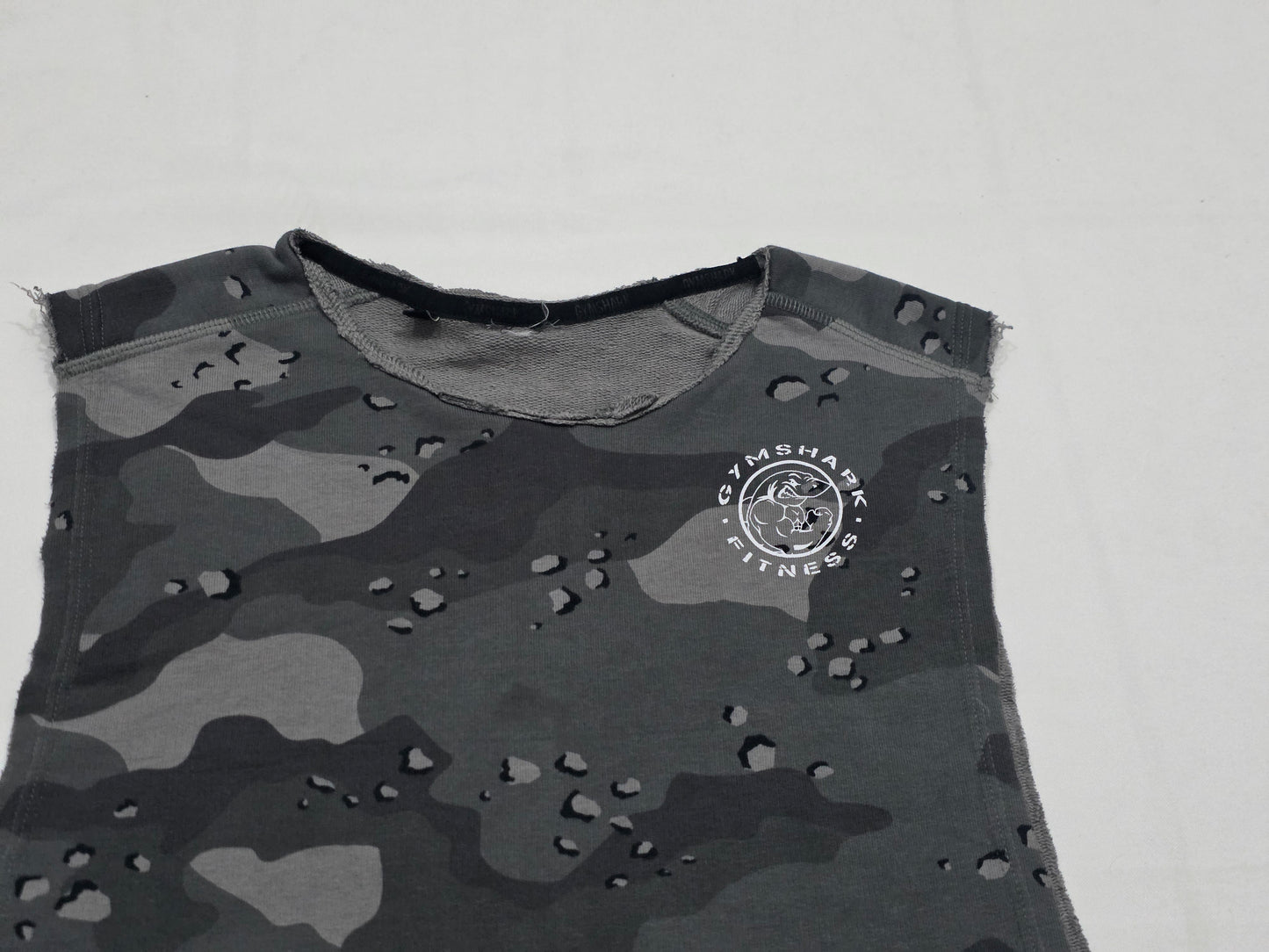 Playera Sin Mangas Gymshark Chico S Gris Camofllajeada (Usado)