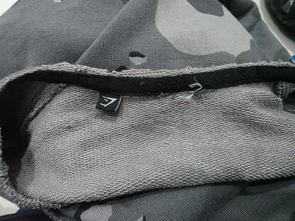 Playera Sin Mangas Gymshark Chico S Gris Camofllajeada (Usado)