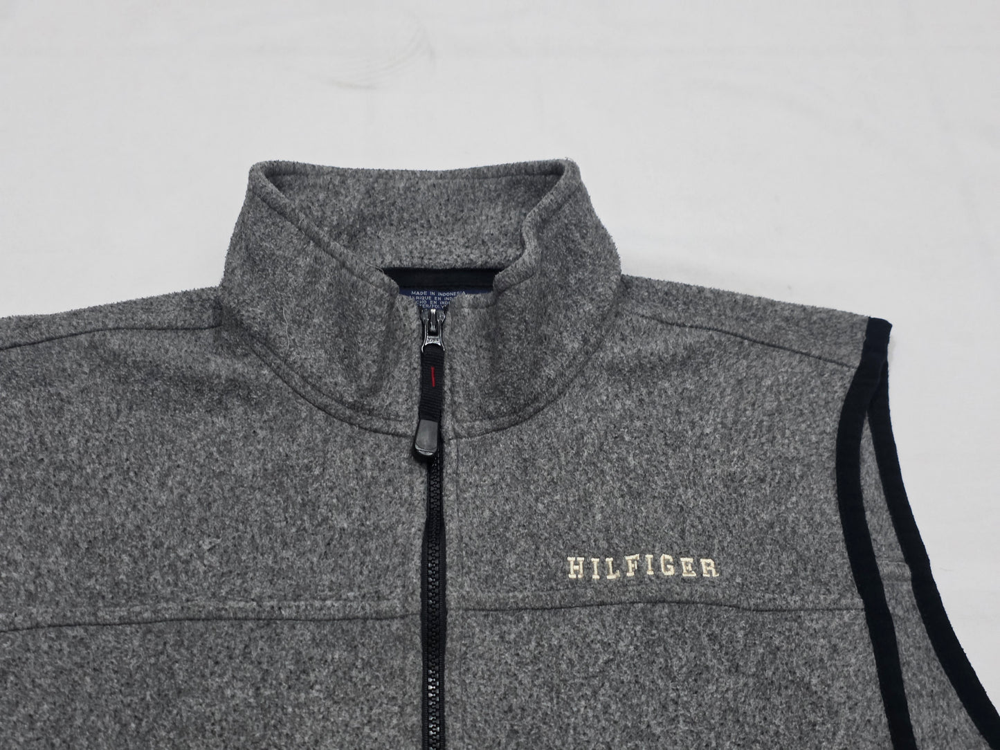 Chaleco Polartommy Hilfiger Grande L Gris Con Negro (Usado)