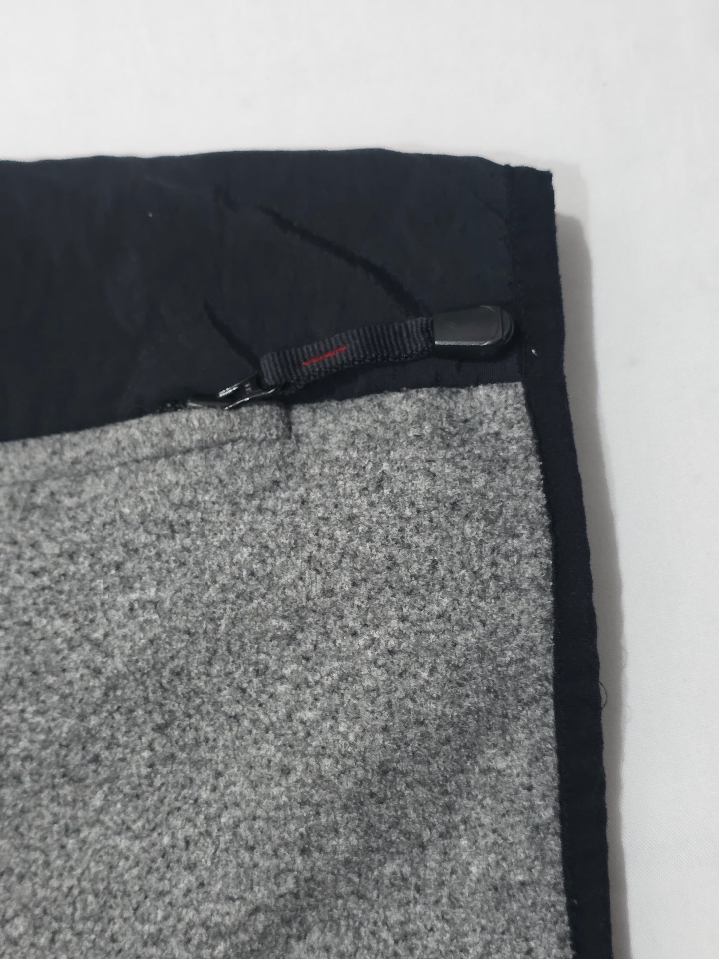 Chaleco Polartommy Hilfiger Grande L Gris Con Negro (Usado)