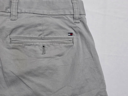 Bermuda Tommy Hilfiger Talla 32 Gris (Usado)