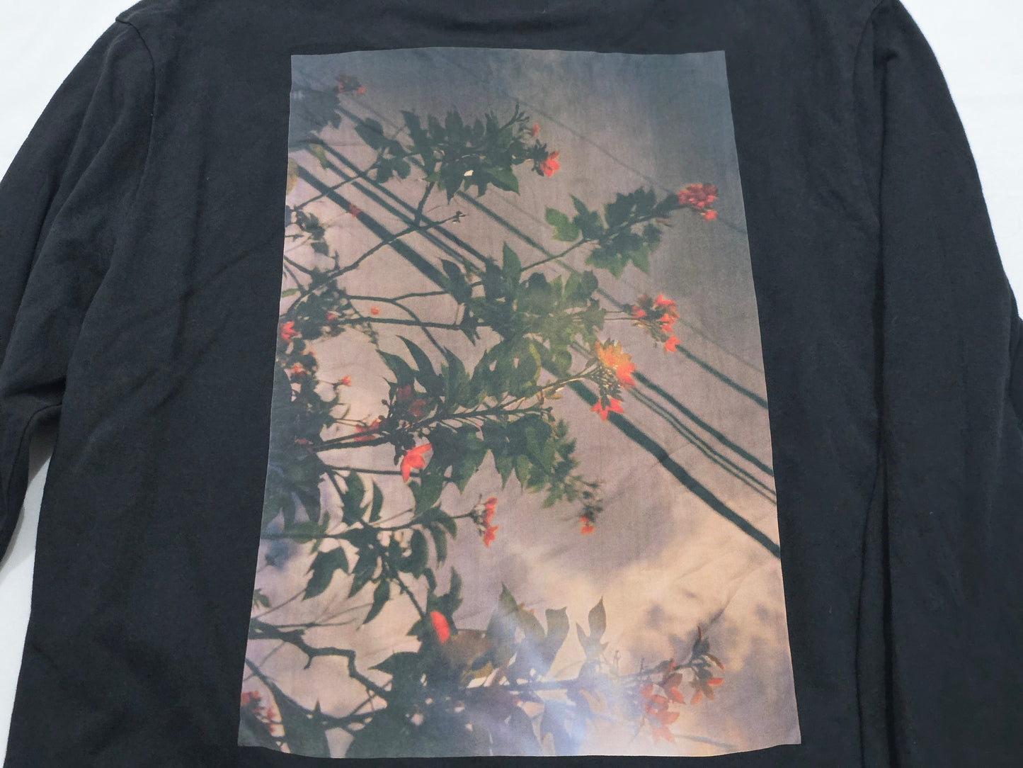 Playera Essentials Fear Of God Mediana M Negro Floreado (Usado)