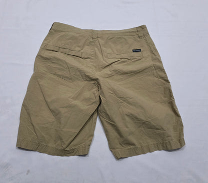Bermuda Columbia Talla 32 Cafe (Usado)