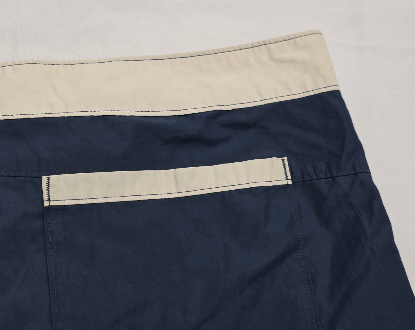 Bermuda Columbia Talla 40 Omni Shade Azul (Usado)