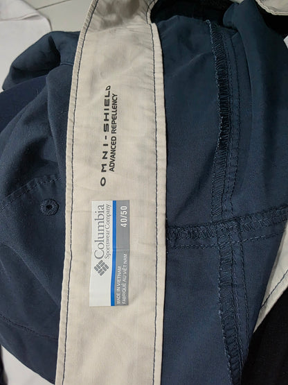 Bermuda Columbia Talla 40 Omni Shade Azul (Usado)