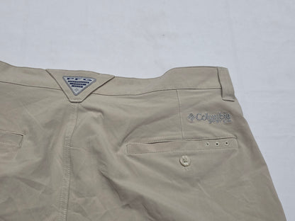 Bermuda Columbia Pfg Talla 40 Beige (Usado)