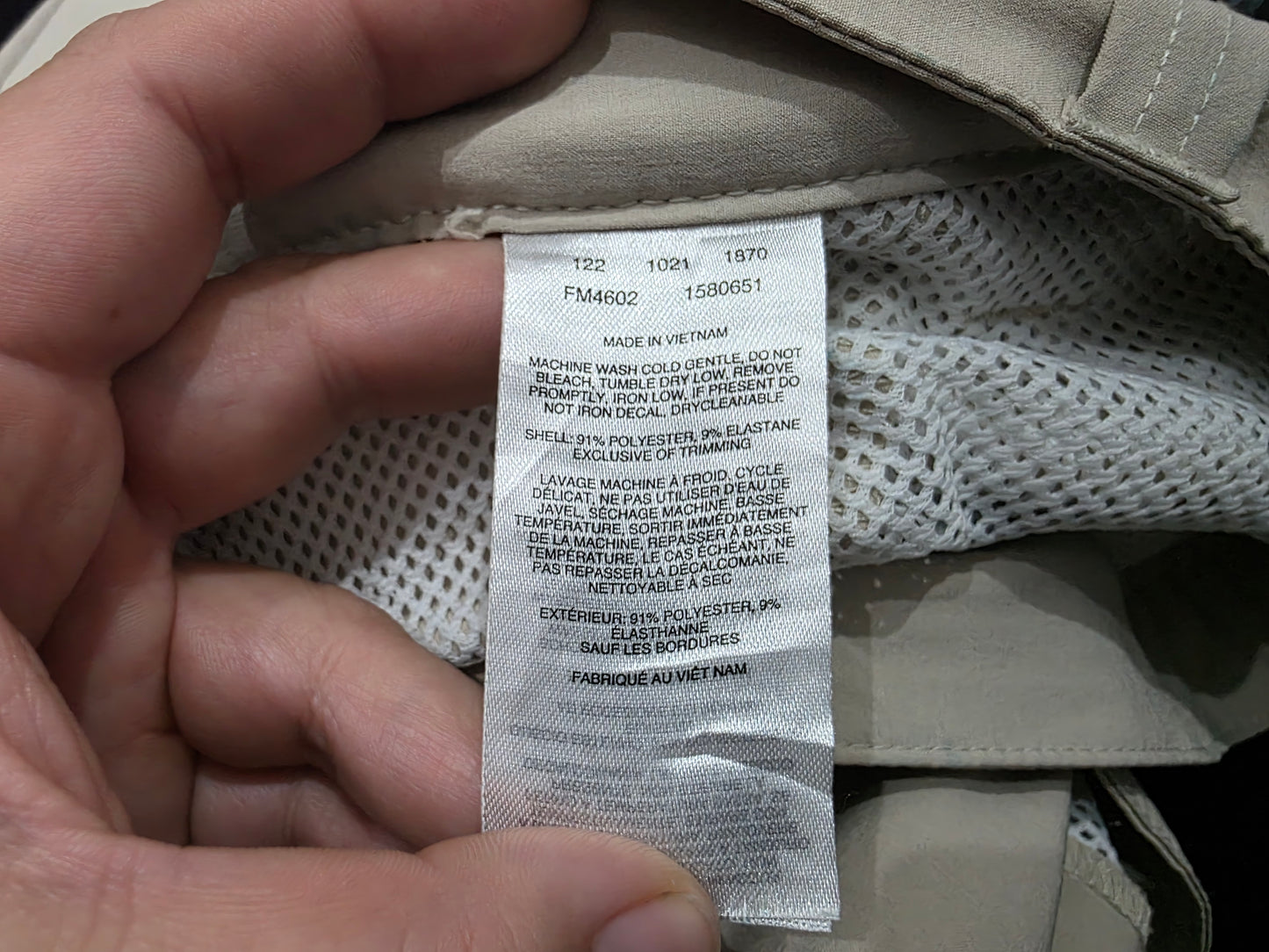 Bermuda Columbia Pfg Talla 40 Beige (Usado)
