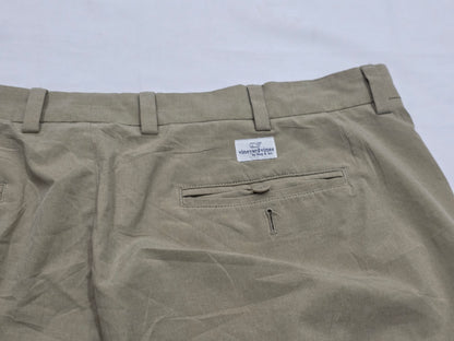 Bermuda Columbia Talla 40 Cafe Performance (Usado)