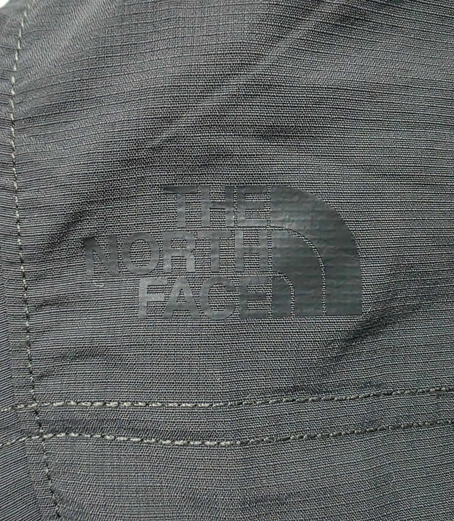 Bermuda The North Face Xgrande Xl Gris Oscuro (Usado)