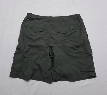 Bermuda Columbia Talla 40 Verde Omni Shade (Usado)