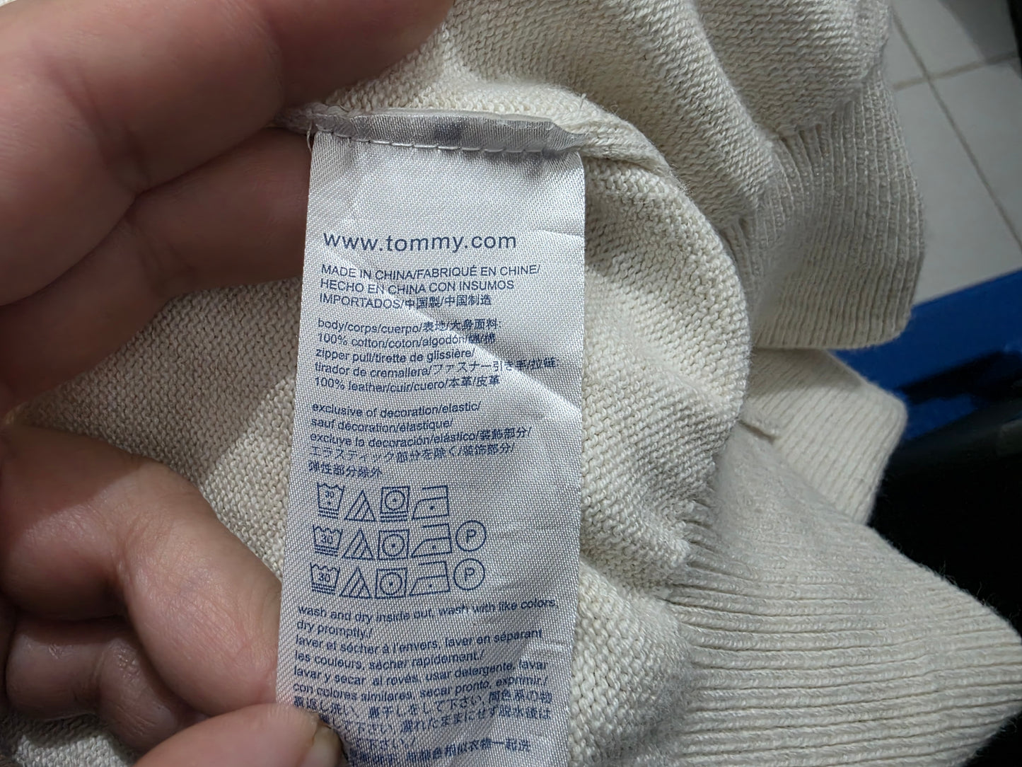 Sueter Tommy Hilfiger Grande L Beige Cierre Corto (Usado)
