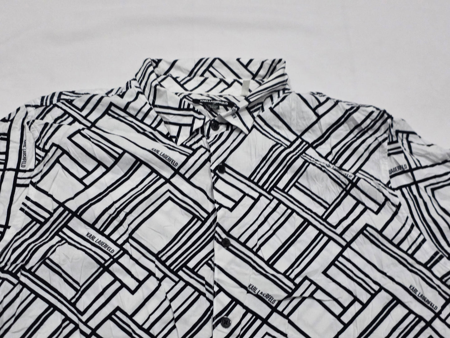 Camisa Karl Lagerfeld Xxl Blanco Y Negro Figuras (Usado)