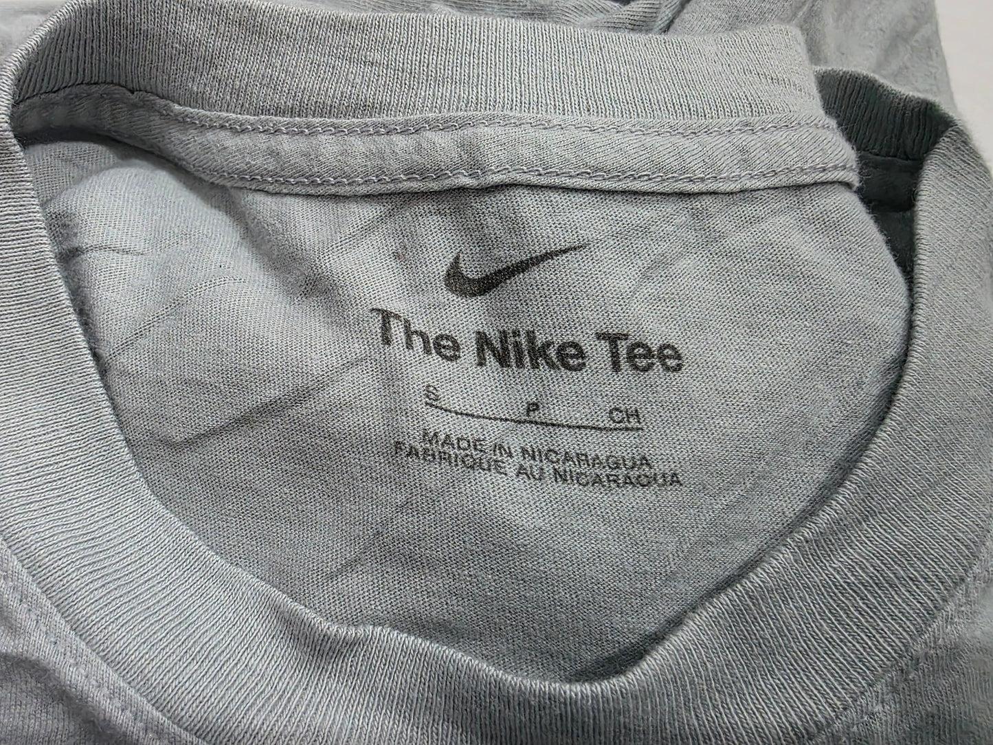 Playeramanga Larga Nike Salute To Service Eagles Chicos Gris