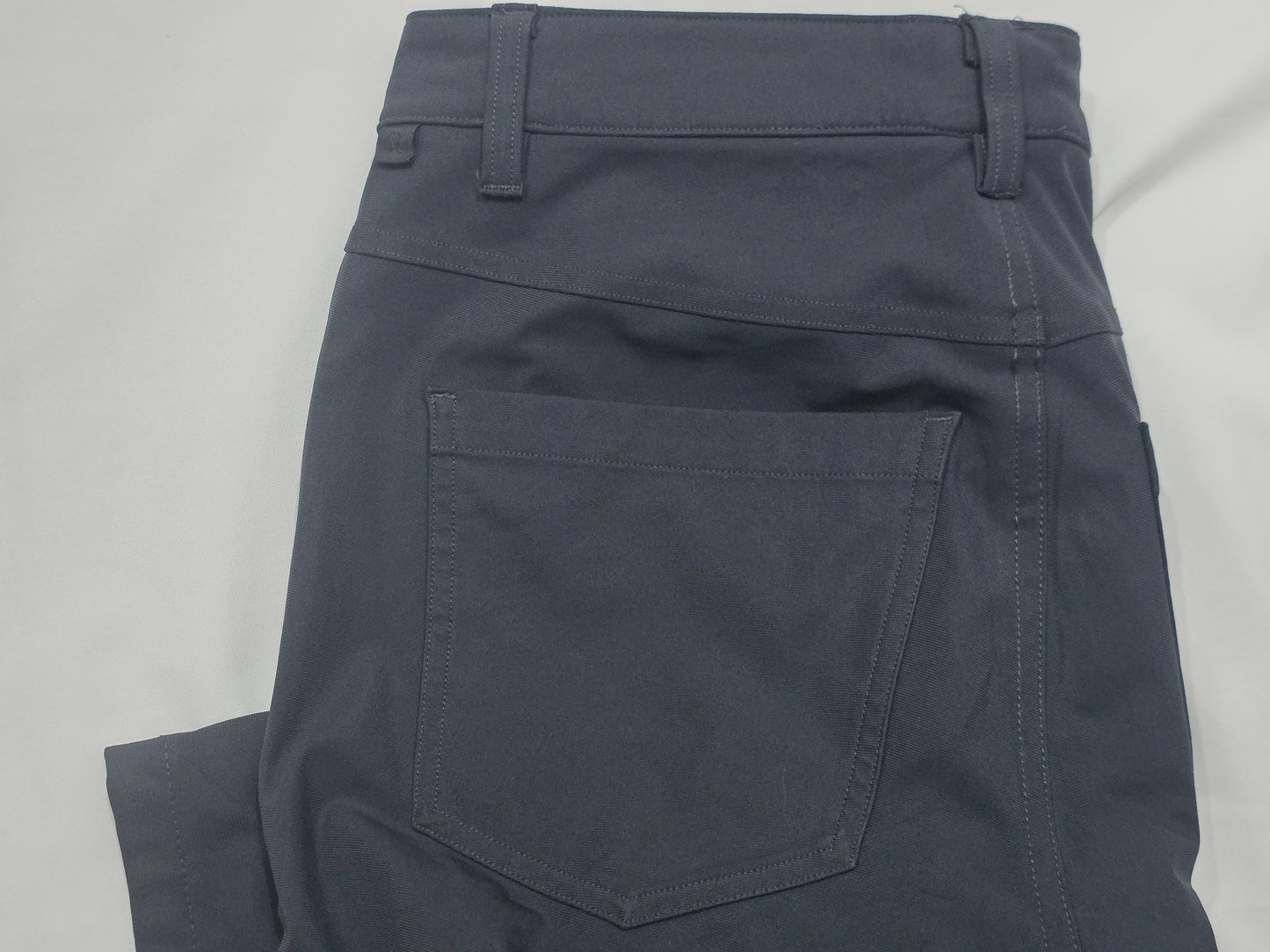 Pantalon Lululemon Talla 32 Azul Oscuro (Usado)