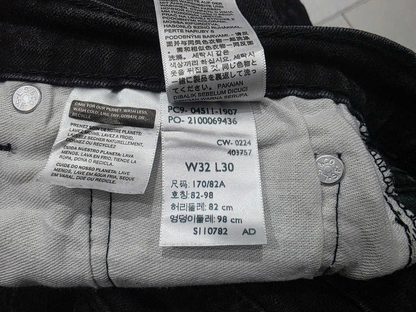 Pantalon Slimfit Levis 511 32x30 Negro (Usado)