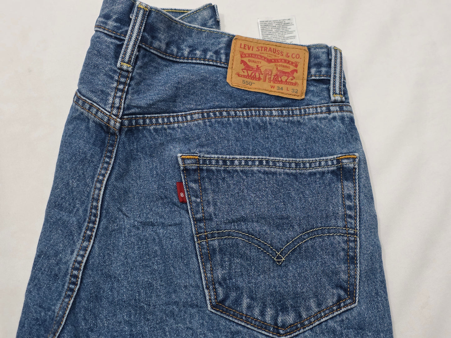 Pantalon Recto Levis 550 34x32 Azul (Usado)