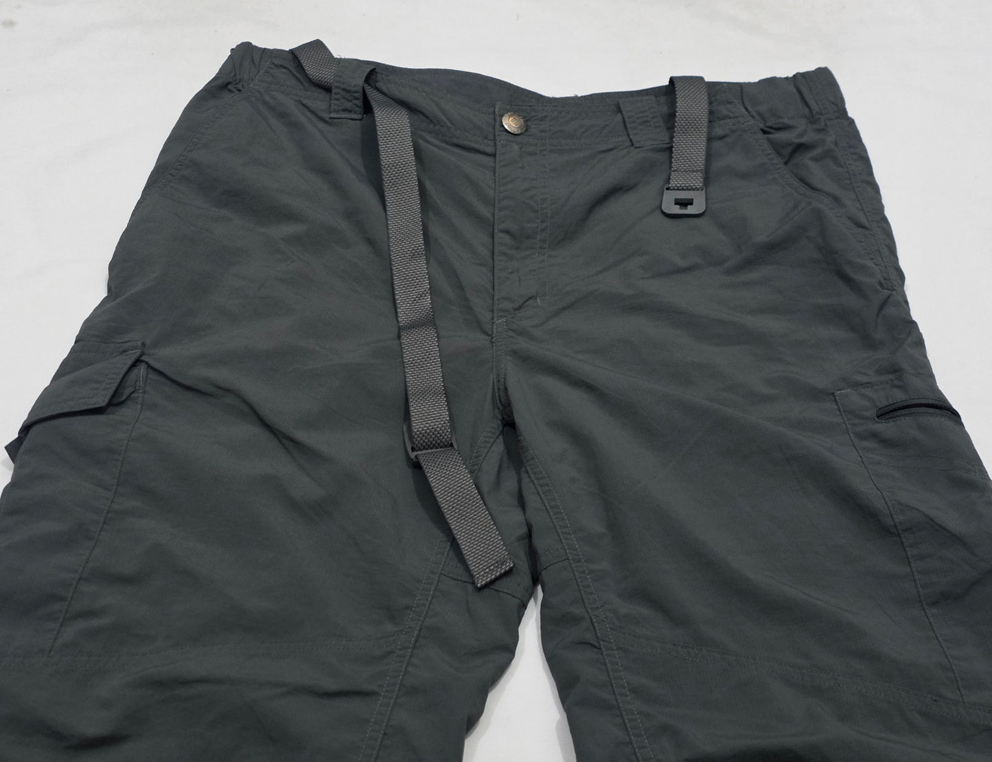 Pantalon Con Cinturon Columbia 36x34 Gris (Usado)