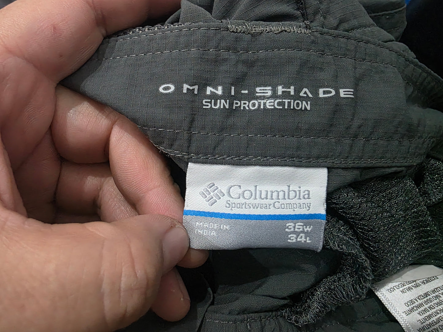 Pantalon Con Cinturon Columbia 36x34 Gris (Usado)