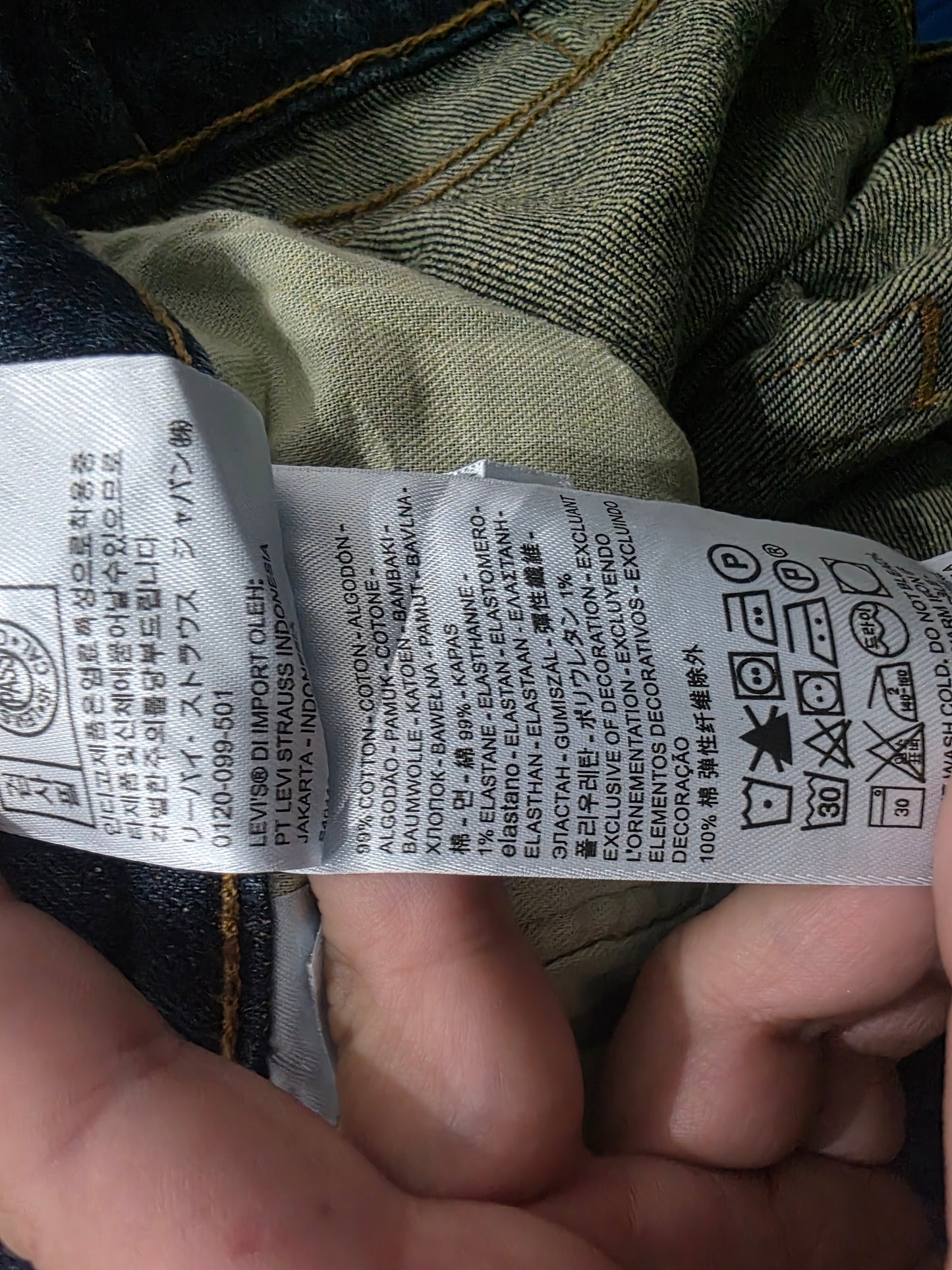 Pantalon Levis 505 40x32 Recto Azul Marino (Usado)
