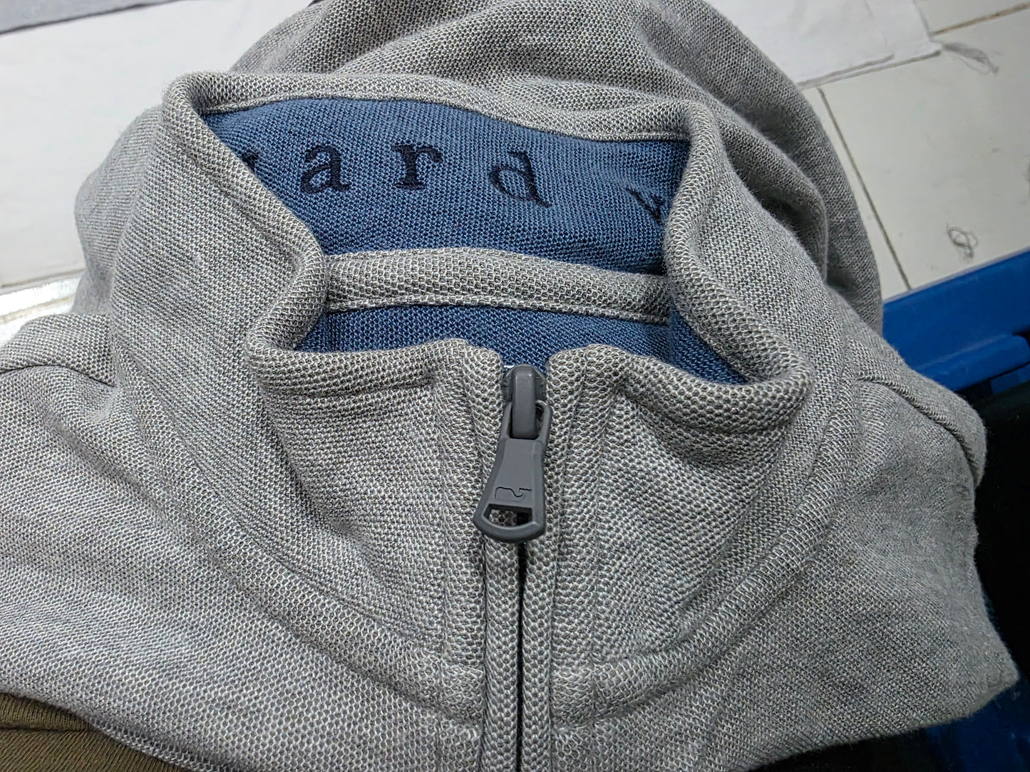 Sueter Vineyard Vines Adolescente Xl 18 Gris (Usado)