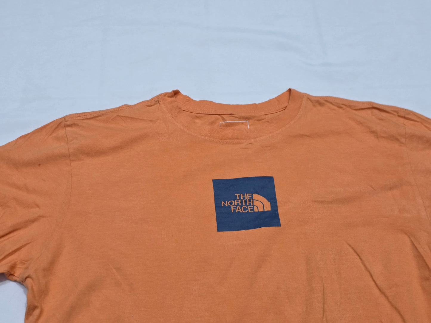 Playera The North Face Mediana M Naranja (Usado)