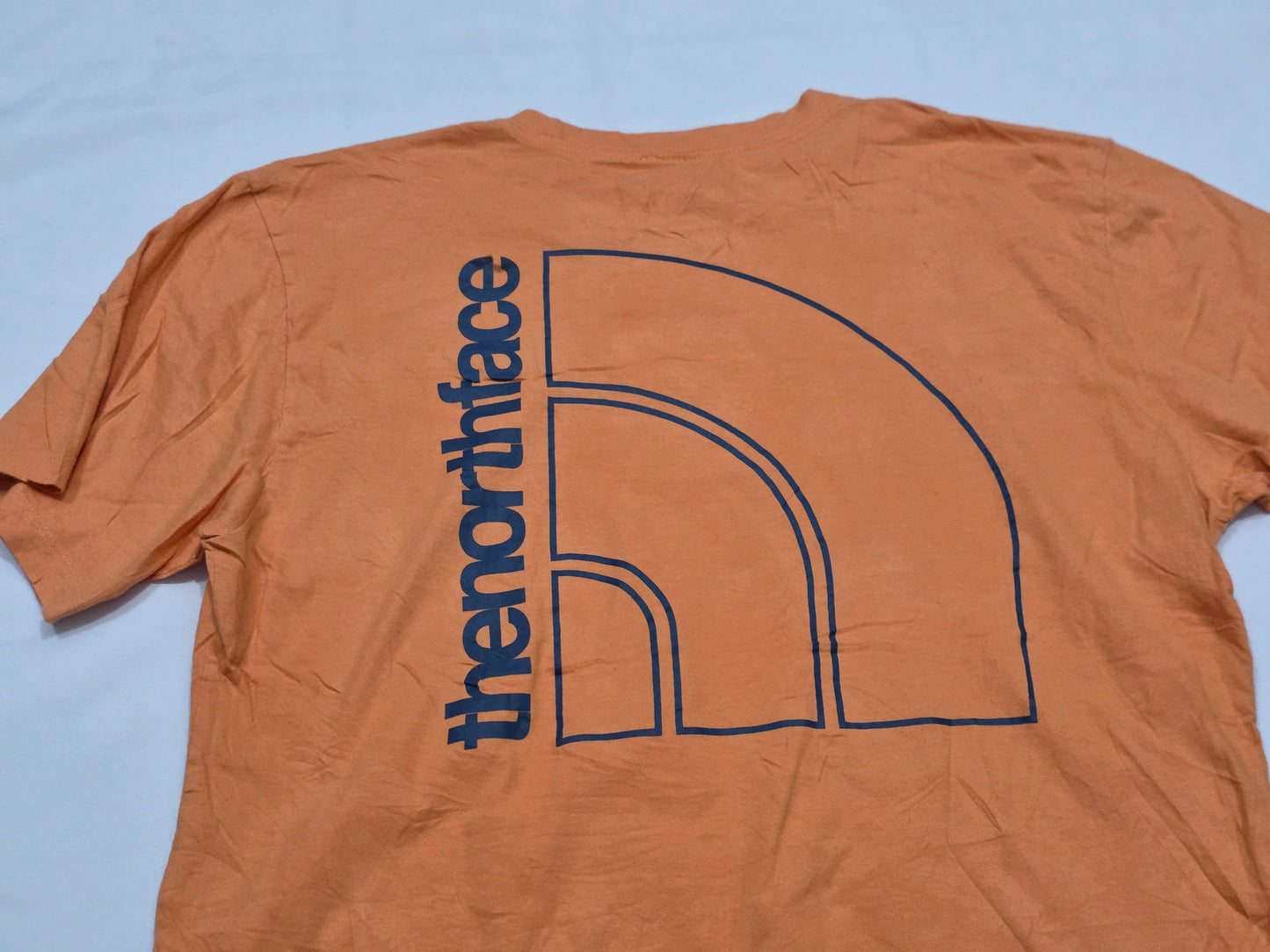 Playera The North Face Mediana M Naranja (Usado)
