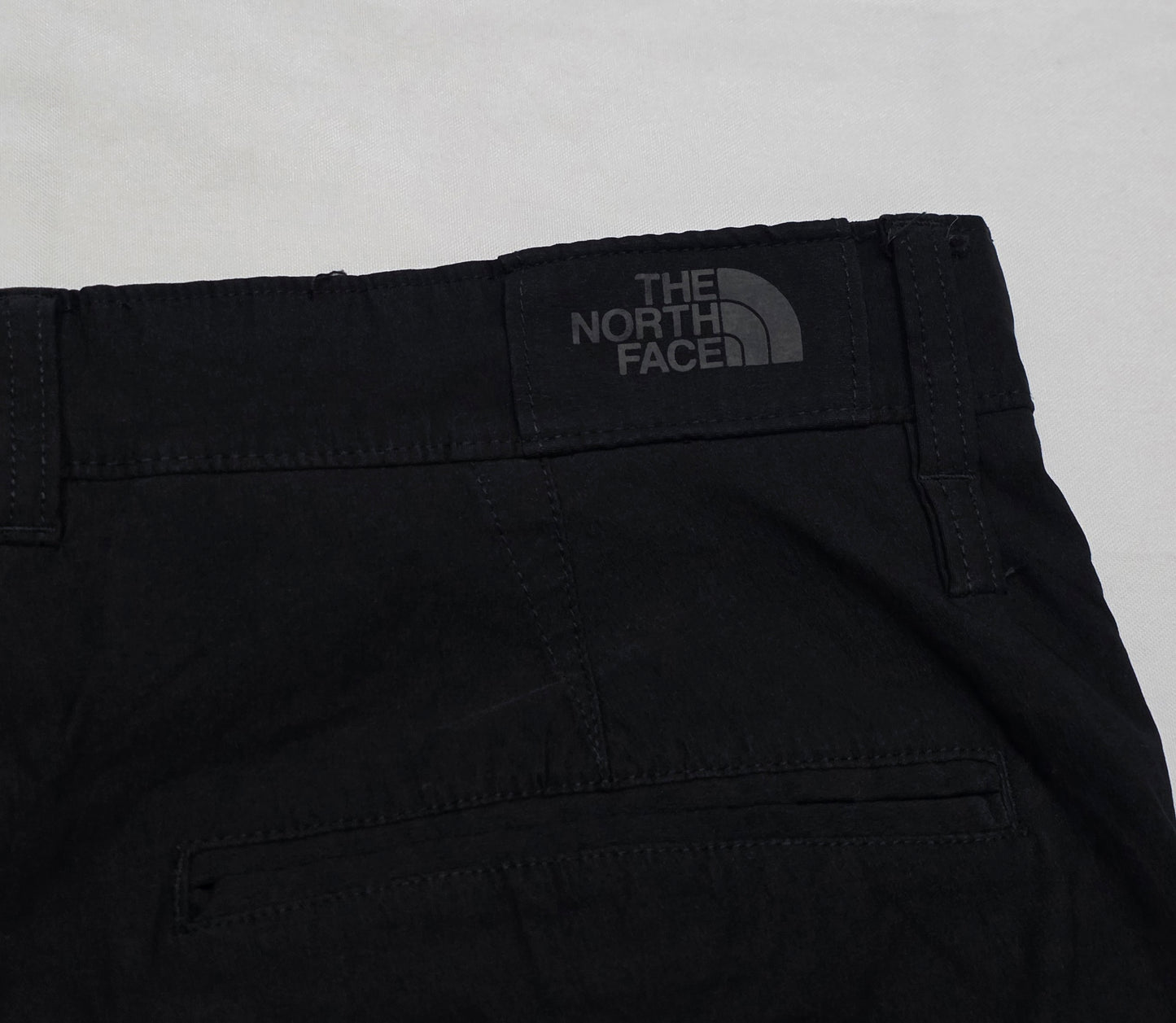 Bermuda The North Face Talla 34 Negro (Usado)