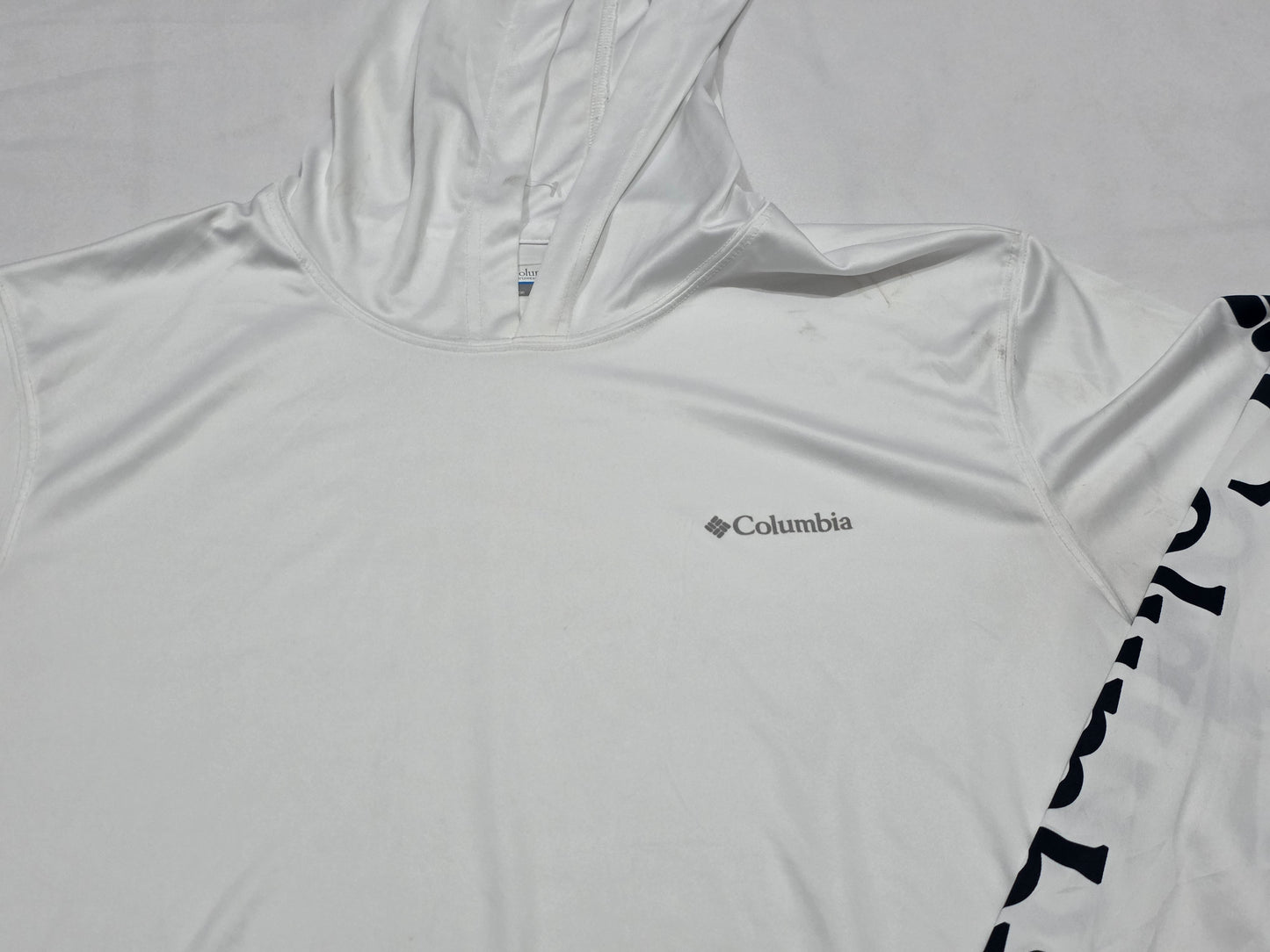 Playera Con Gorro Manga Larga Columbia Grande L Blanca (Usado)