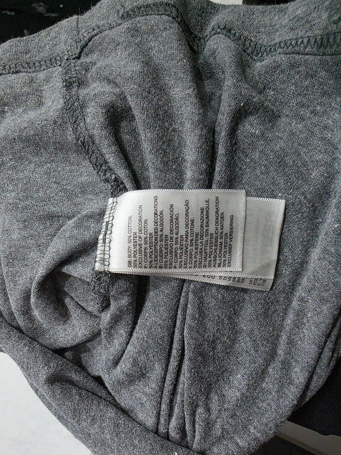 Playera The North Face Mediana M Gris Oso (Usado)