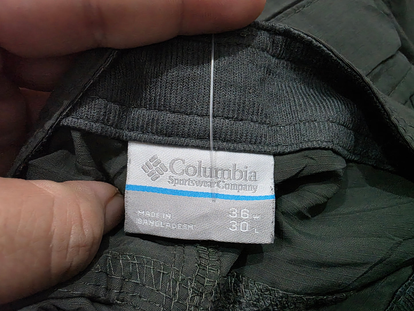 Bermuda Columbia Talla 36 Verde
