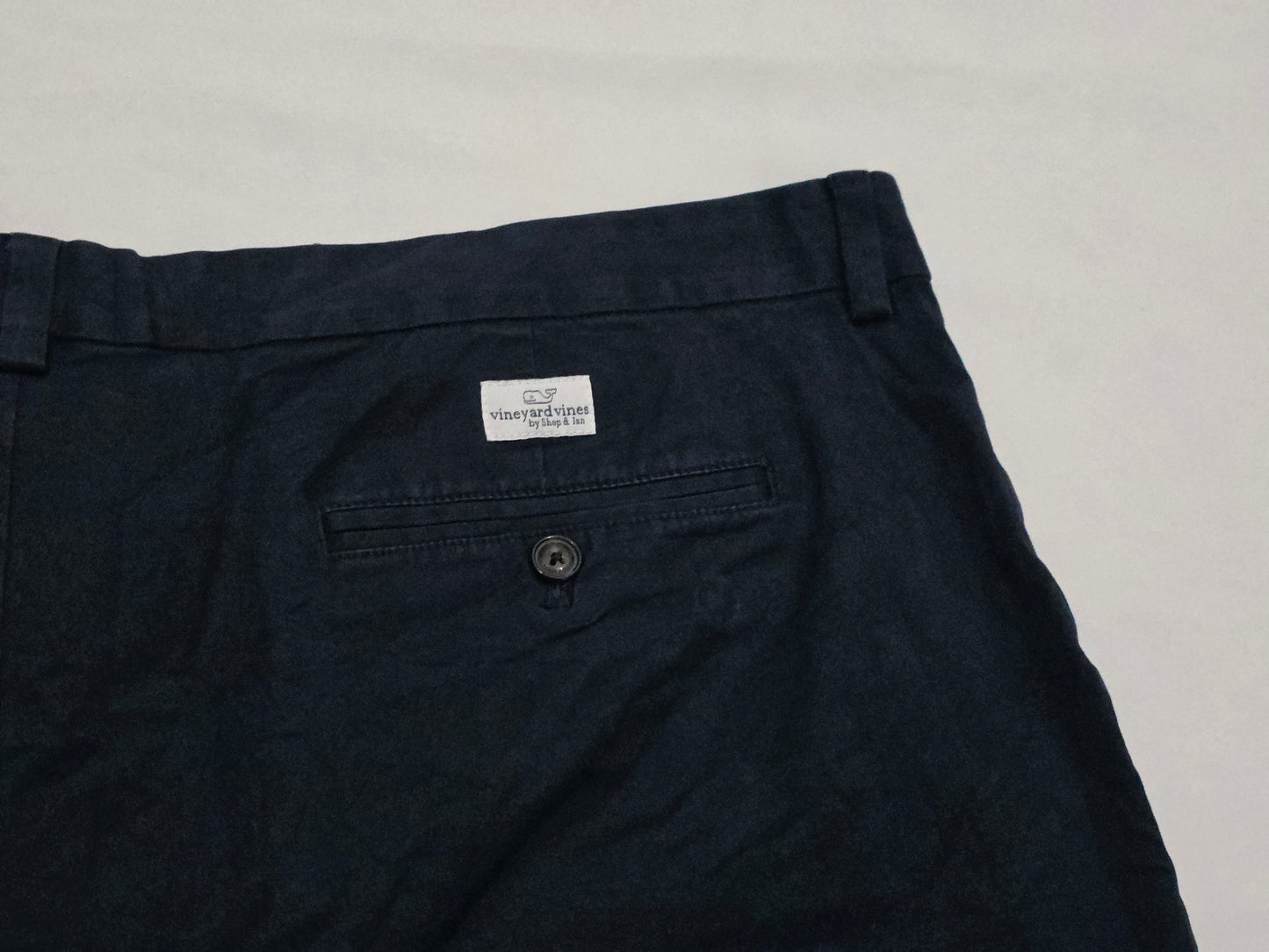 Bermuda Vineyard Vines Talla 42 Negro