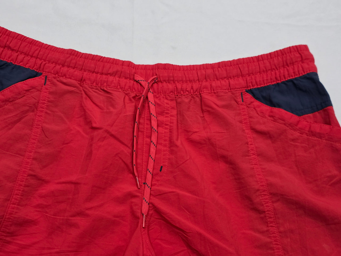 Bermuda Corta Columbia Grande L Rojo Y Azul (Usado)