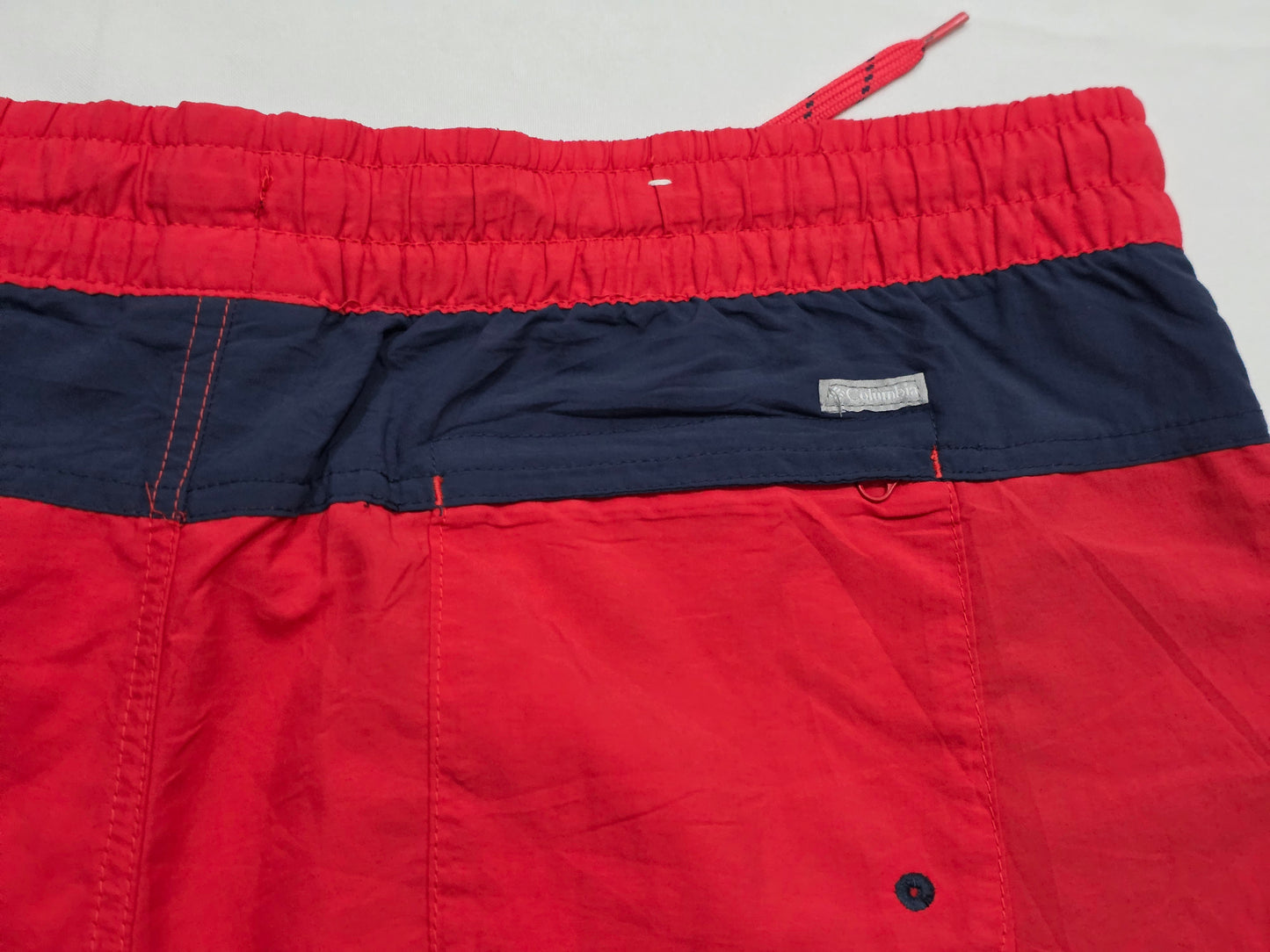 Bermuda Corta Columbia Grande L Rojo Y Azul (Usado)