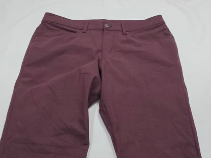 Pantalon Lululemon Talla 32 Deportivo Vino (Usado)