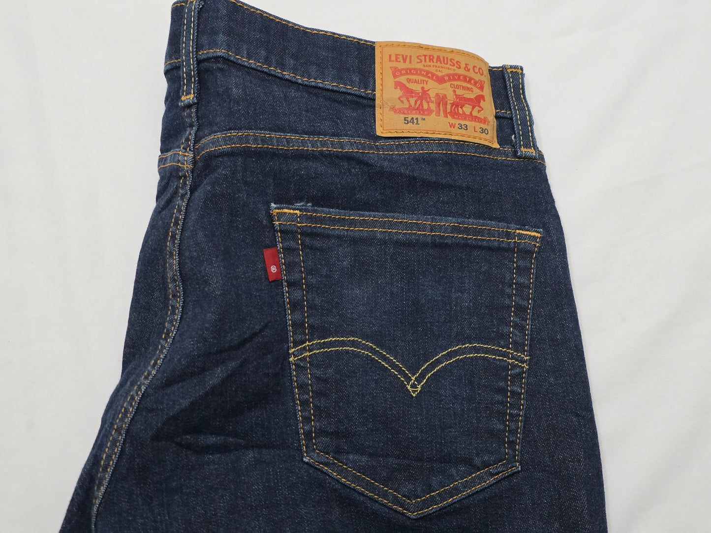 Pantalon Levis 541 33x30 Recto Azul Marinoi (Usado)