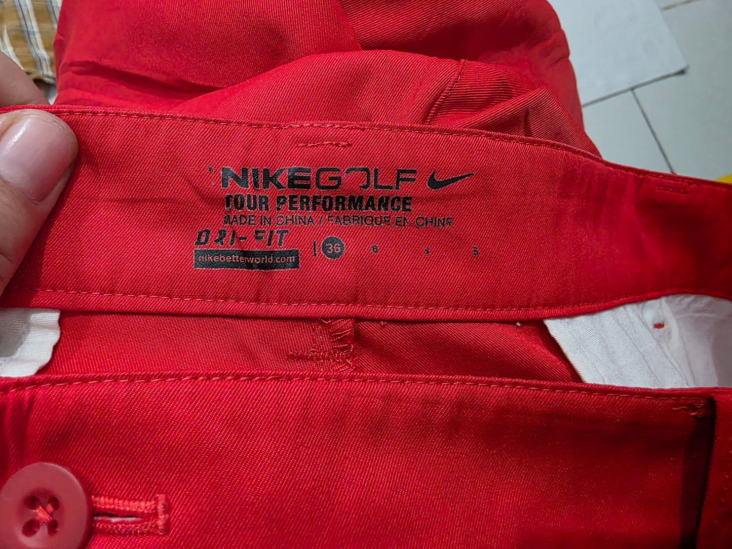 Bermuda Nike Golf Talla 36 Coral Oscuro (Usado)