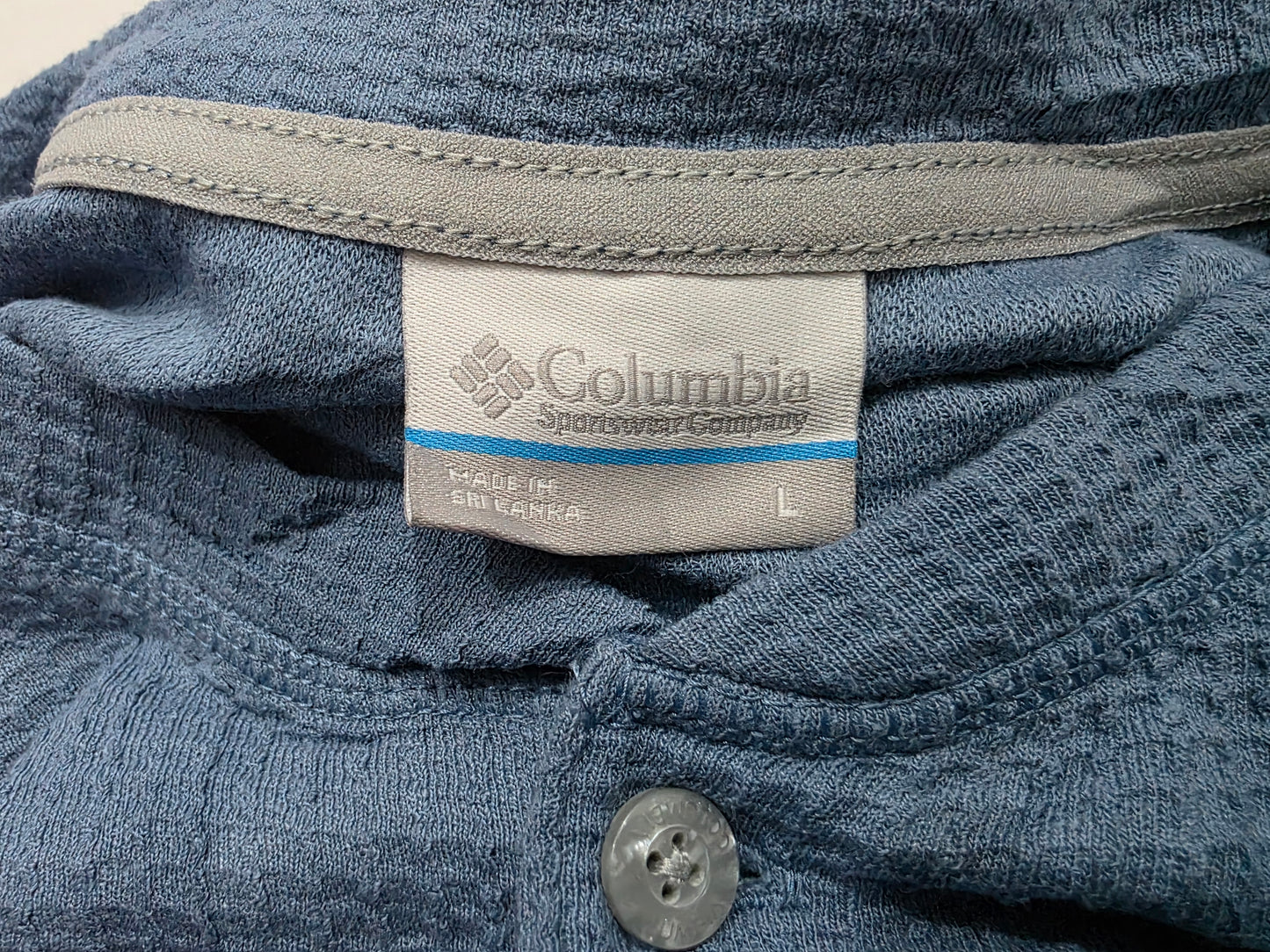 Playera Manga Larga Columbia Grande L Azul (Usado)