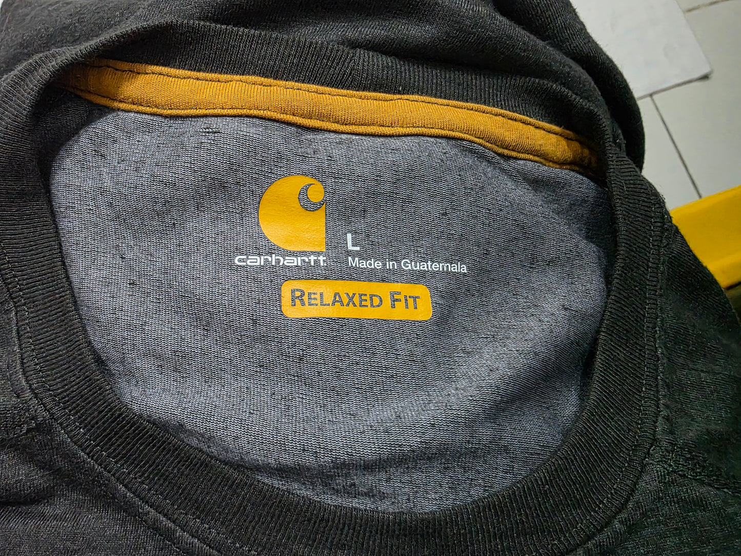 Playera Carhartt Grande L Gris Oscuro Relaxed Fit (Usado)